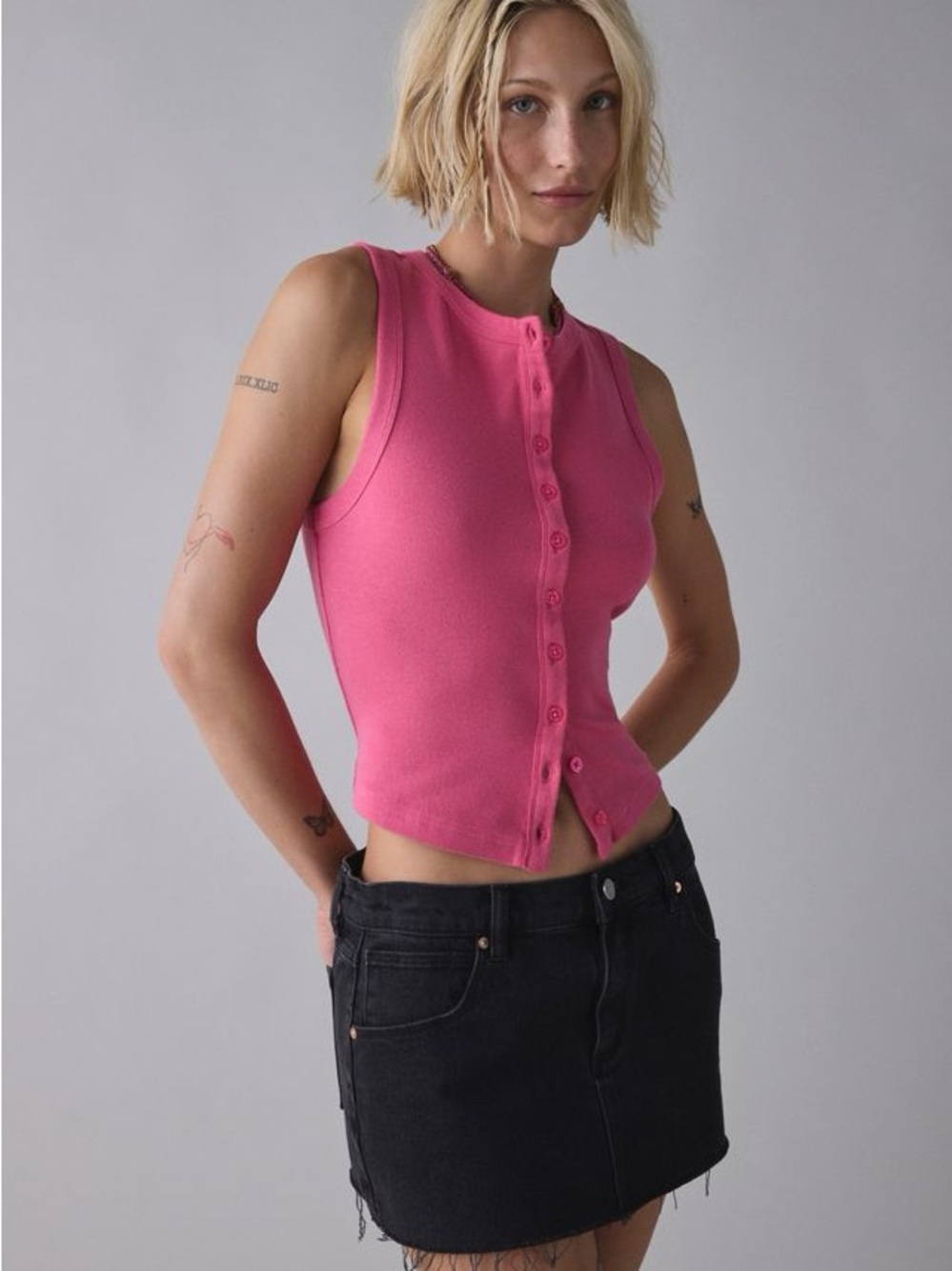 BDG Gigi Knit Button-Down Tank Top 💖💗💕